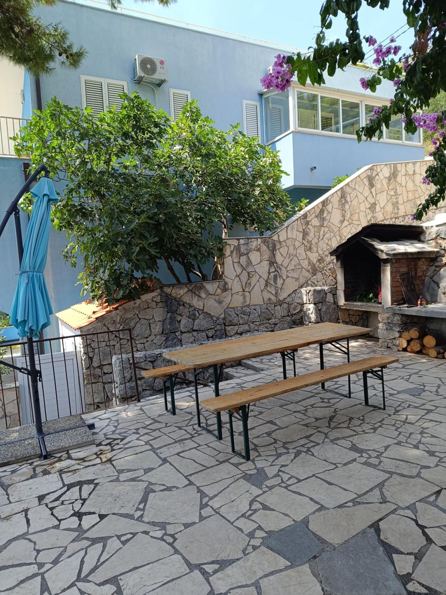 Studio Apartmani Tucic Celina Exterior photo